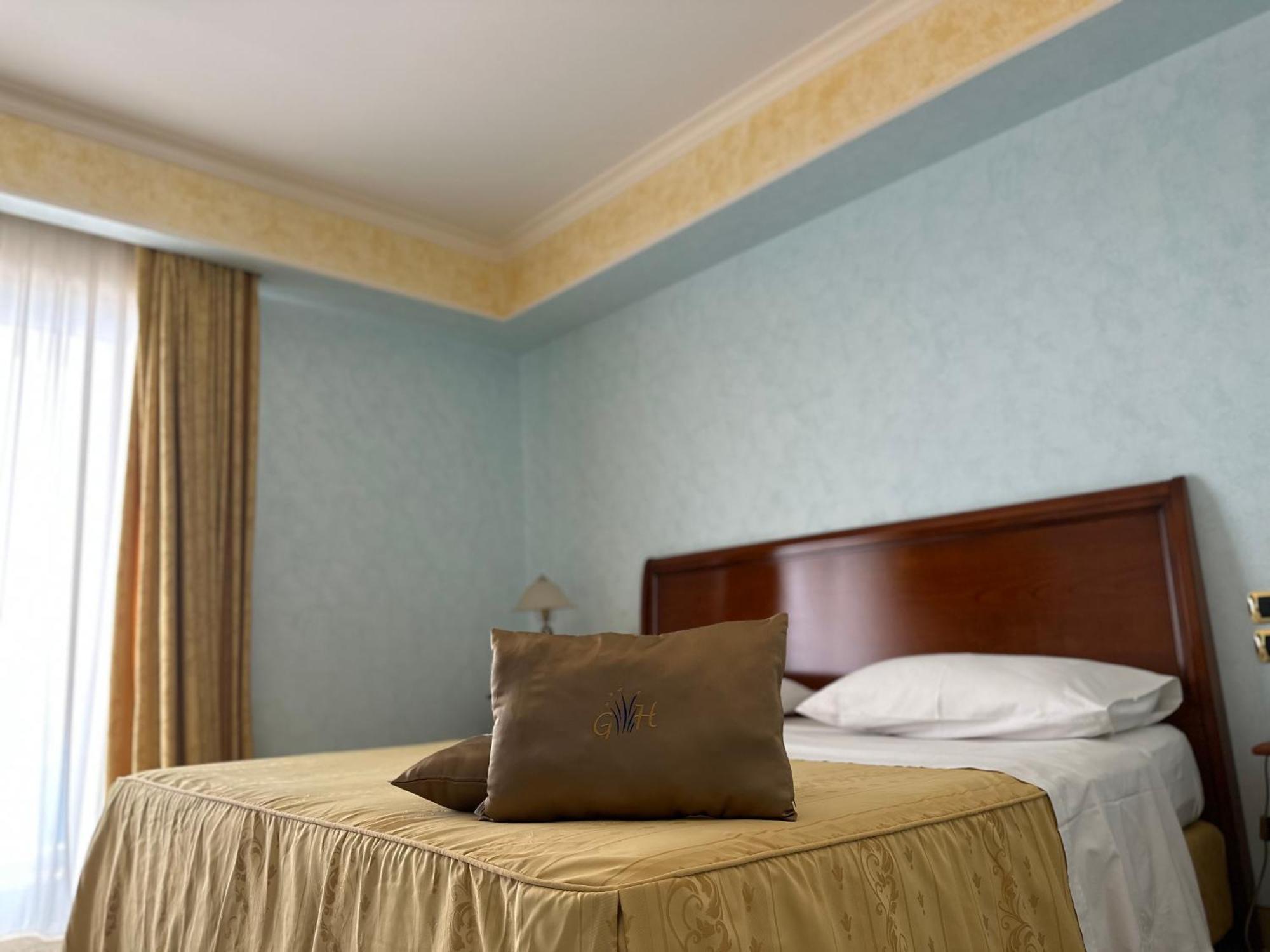 Gardenia Hotel Lazzaro Luaran gambar