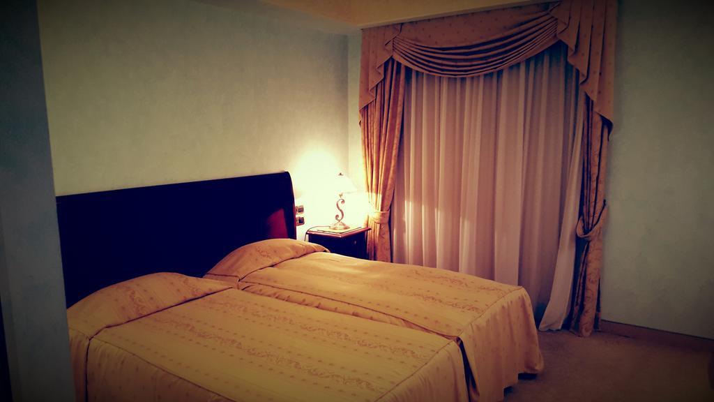 Gardenia Hotel Lazzaro Luaran gambar