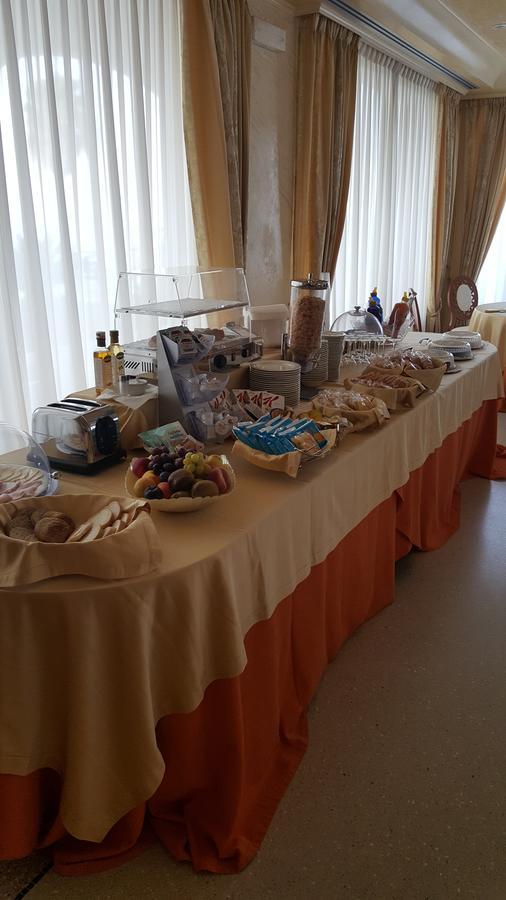 Gardenia Hotel Lazzaro Luaran gambar