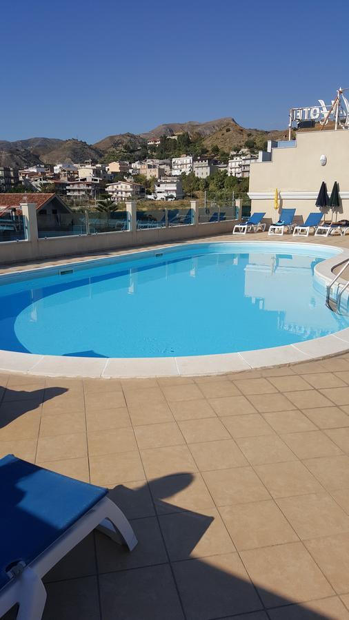 Gardenia Hotel Lazzaro Luaran gambar