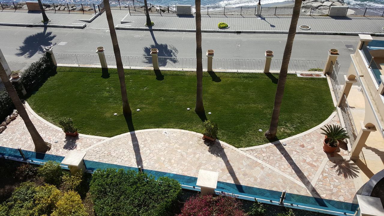 Gardenia Hotel Lazzaro Luaran gambar